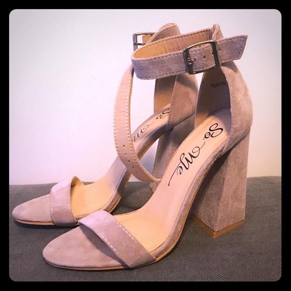 SOLD - Picture 2 of 7